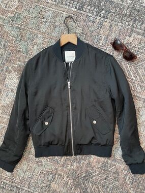 Avec Les Filles Black Satin Bomber Jacket Zip Front Cropped Lightweight XS